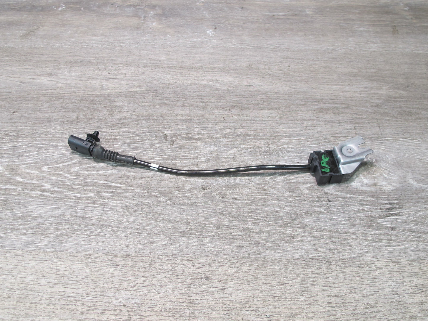 2008-2010 Porsche Cayenne 957 Rear Acceleration Sensor 7L0907673E