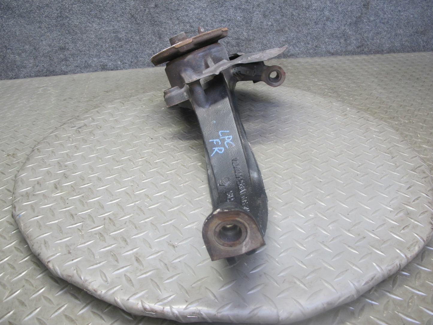 2008-2010 Porsche Cayenne 957 AWD Turbo Front Right Spindle Knuckle Wheel Hub