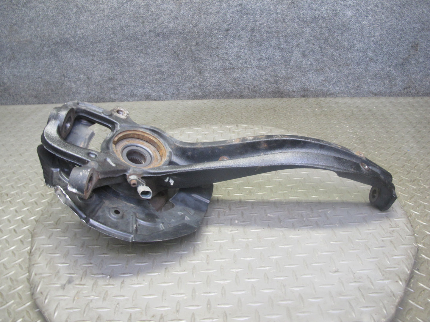 2008-2010 Porsche Cayenne 957 AWD Turbo Front Right Spindle Knuckle Wheel Hub