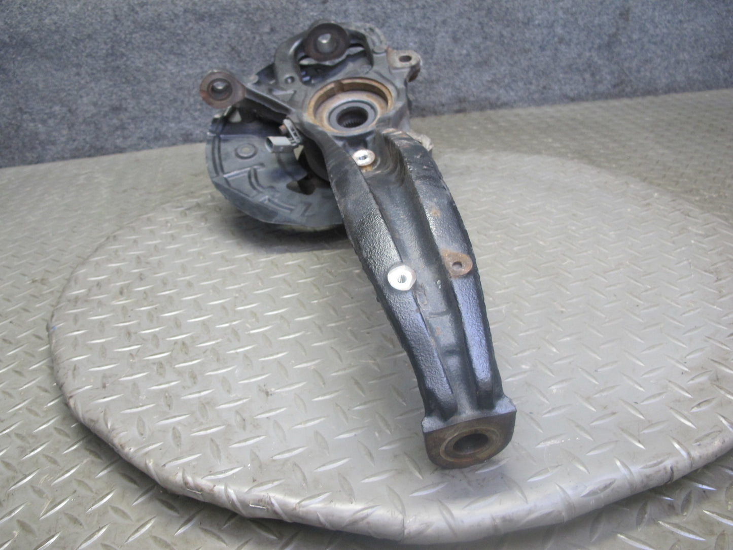 2008-2010 Porsche Cayenne 957 AWD Turbo Front Right Spindle Knuckle Wheel Hub