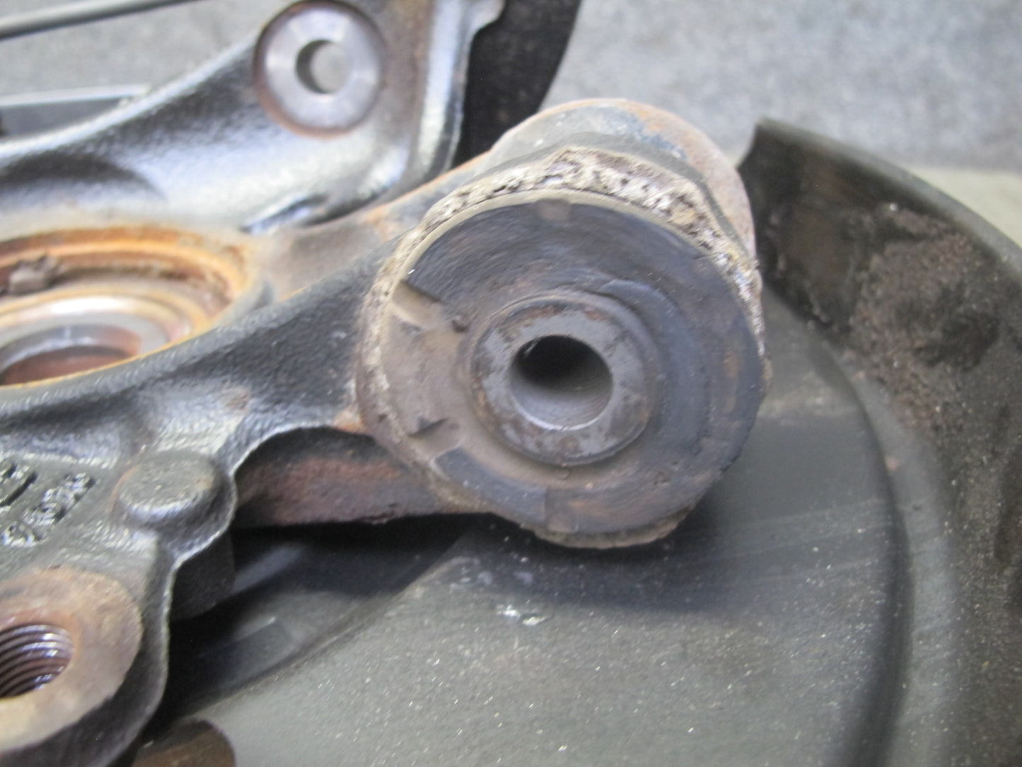 2008-2010 Porsche Cayenne 957 AWD Turbo Rear Right Spindle Knuckle Wheel Hub