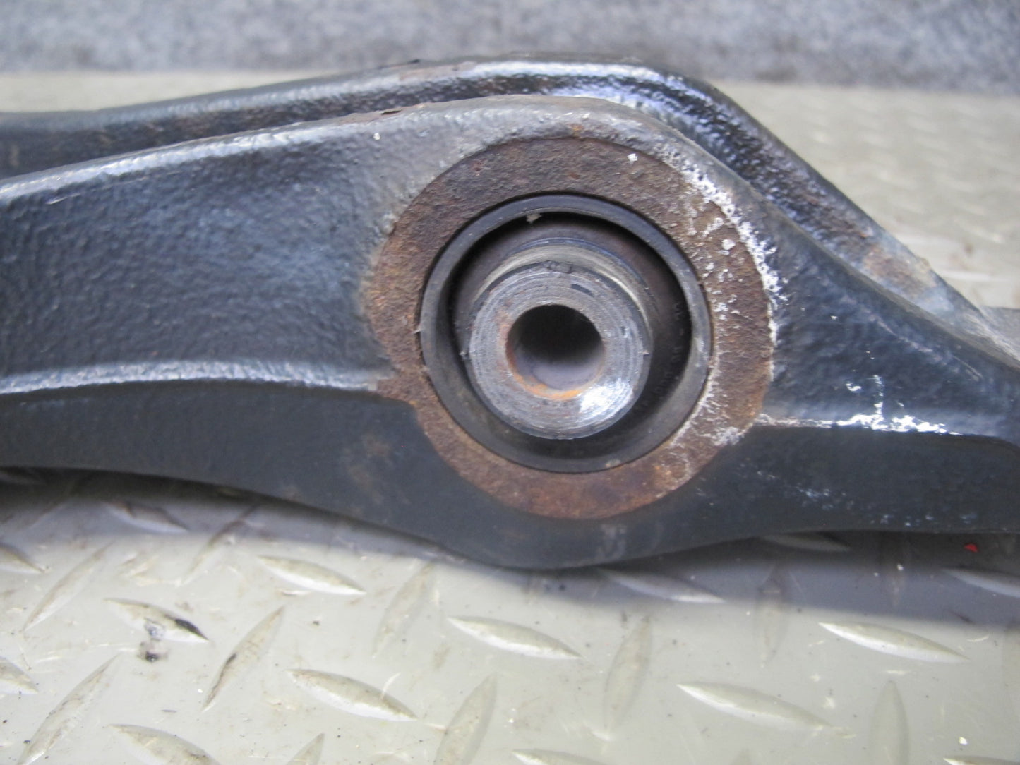 2008-2010 Porsche Cayenne 957 Front Left Suspension Lower Control Arm 7L0407153C