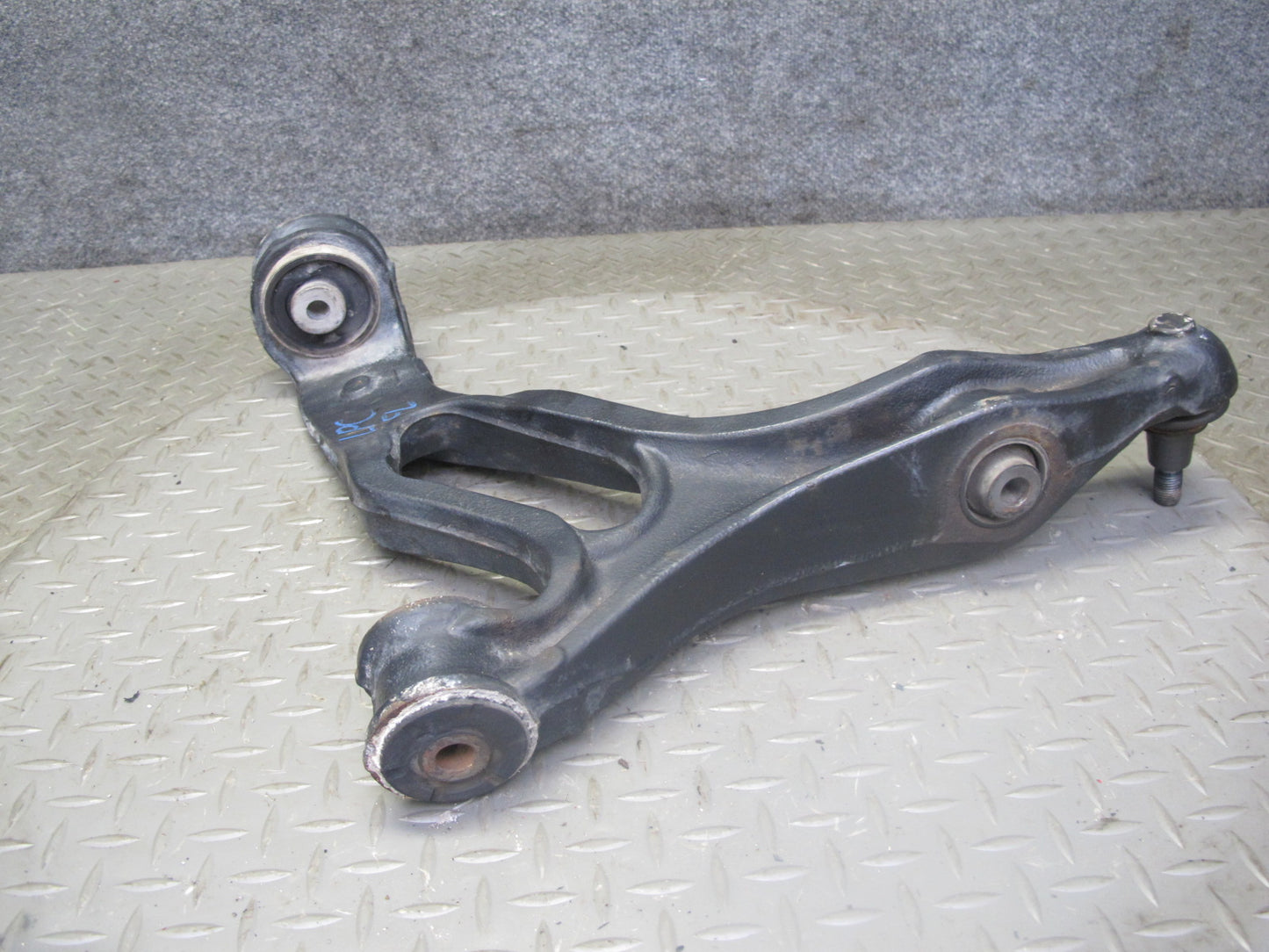 2008-2010 Porsche Cayenne 957 Front Left Suspension Lower Control Arm 7L0407153C