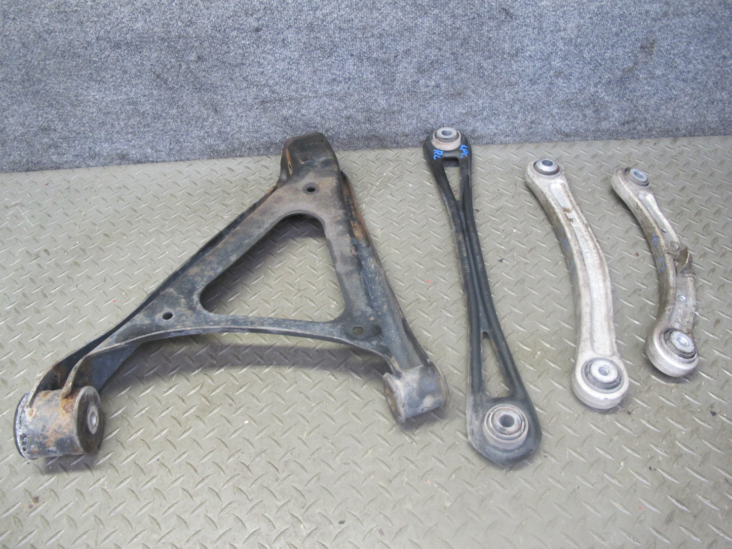 2003-2010 Porsche Cayenne 957 Rear Left Upper & Lower Control Arm Set of 4