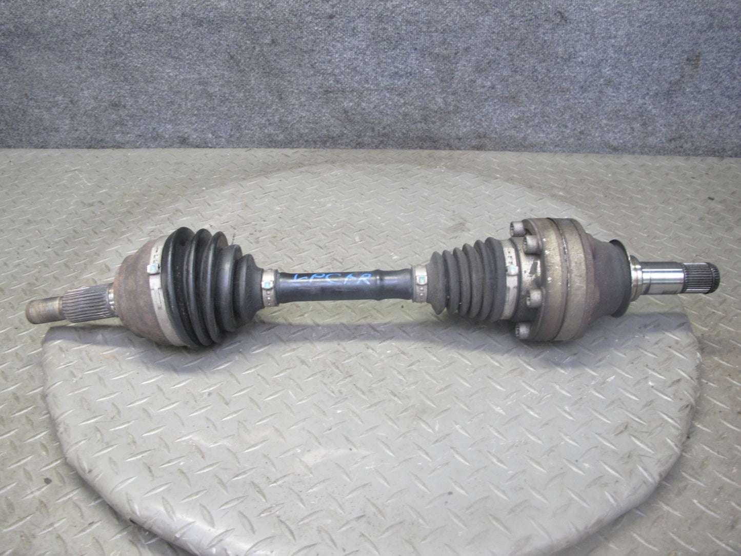 2008-2010 Porsche Cayenne 957 AWD Turbo Front Right Suspension Axle Shaft