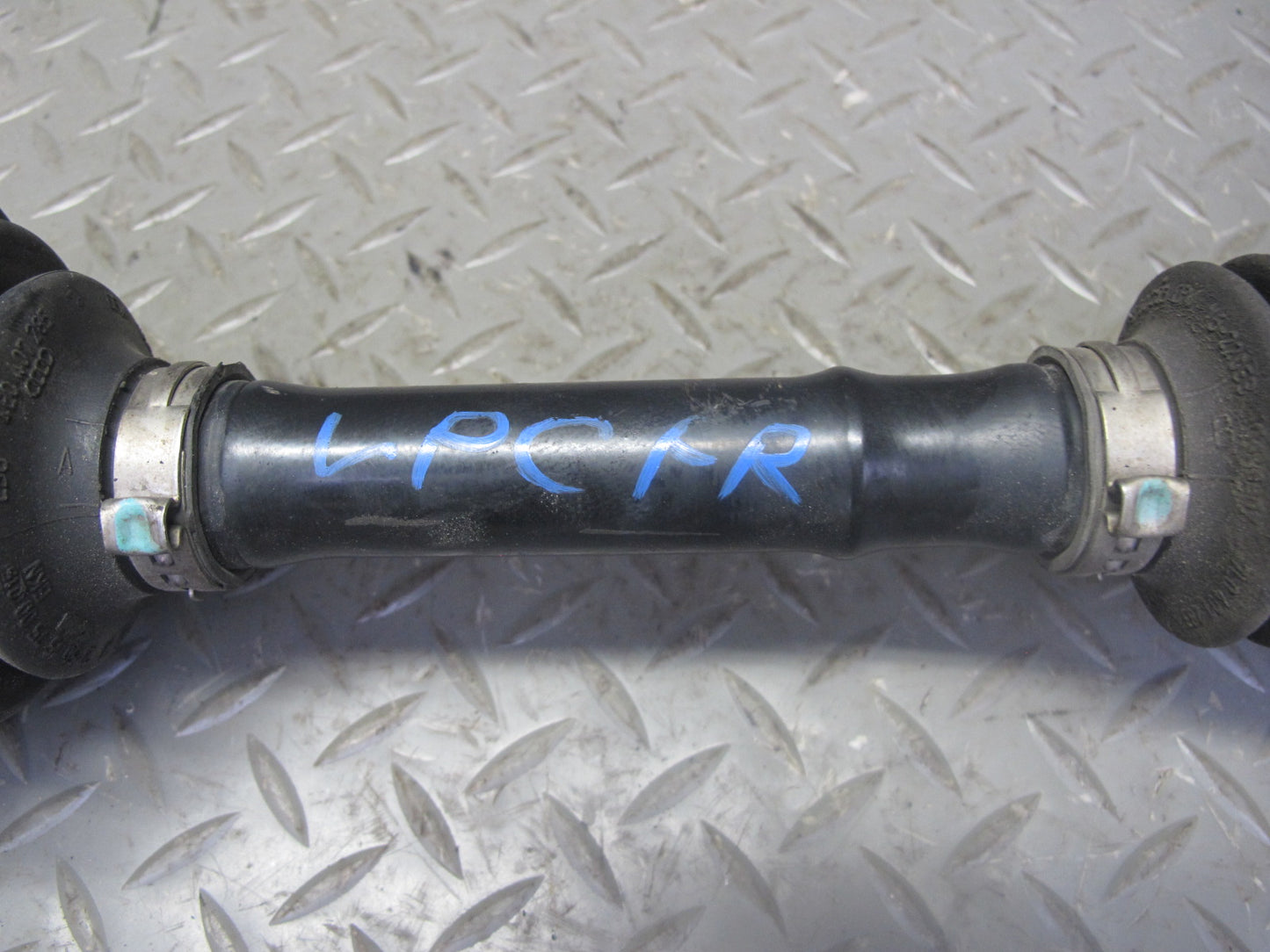 2008-2010 Porsche Cayenne 957 AWD Turbo Front Right Suspension Axle Shaft