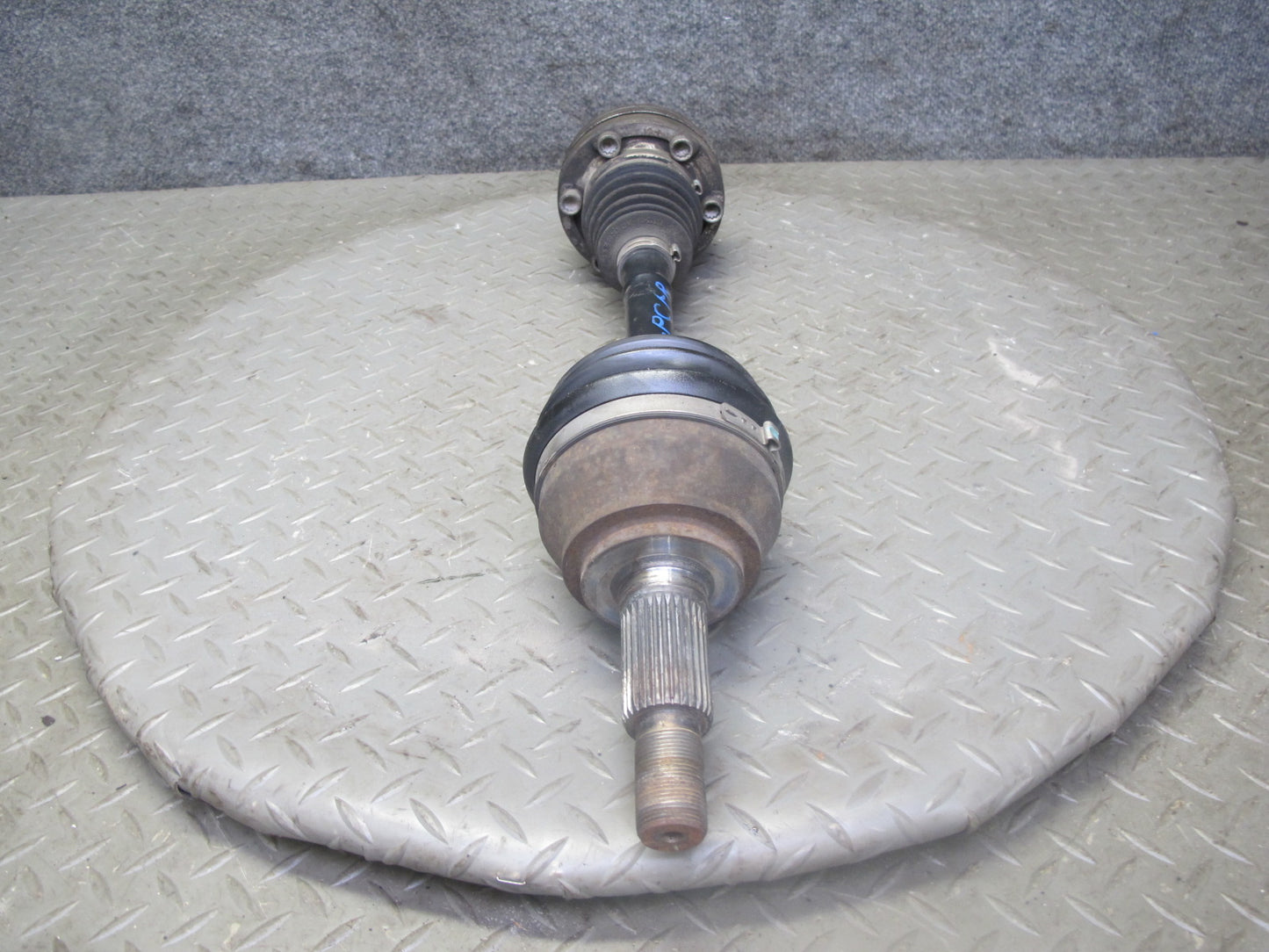 2008-2010 Porsche Cayenne 957 AWD Turbo Front Right Suspension Axle Shaft