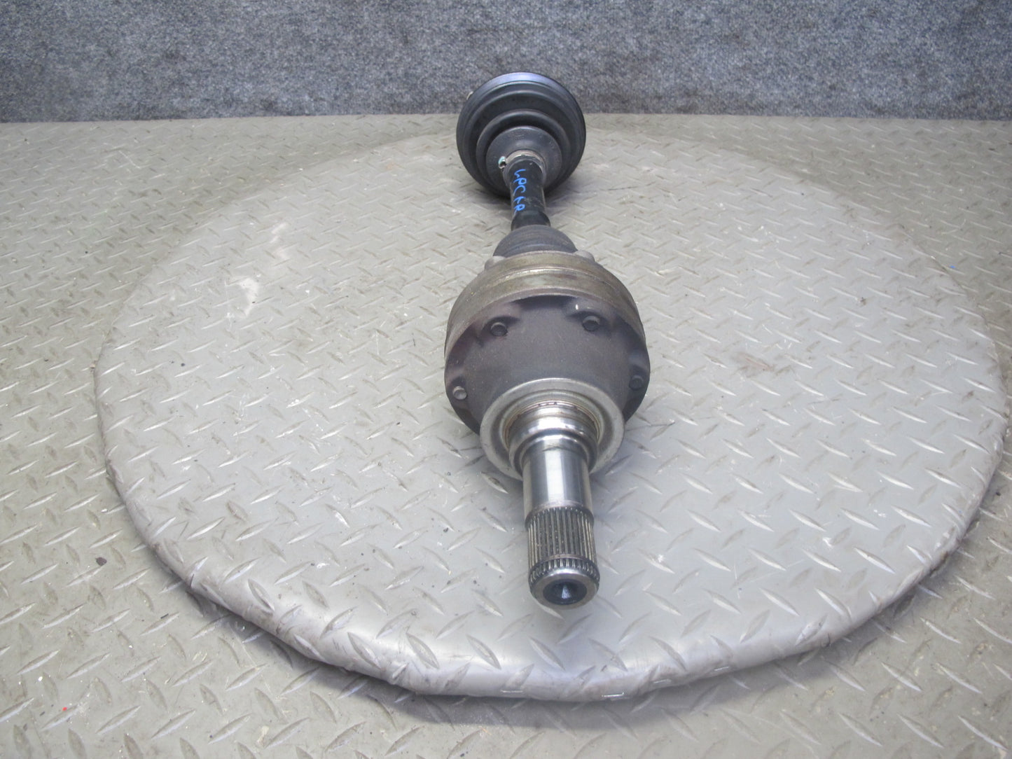 2008-2010 Porsche Cayenne 957 AWD Turbo Front Right Suspension Axle Shaft