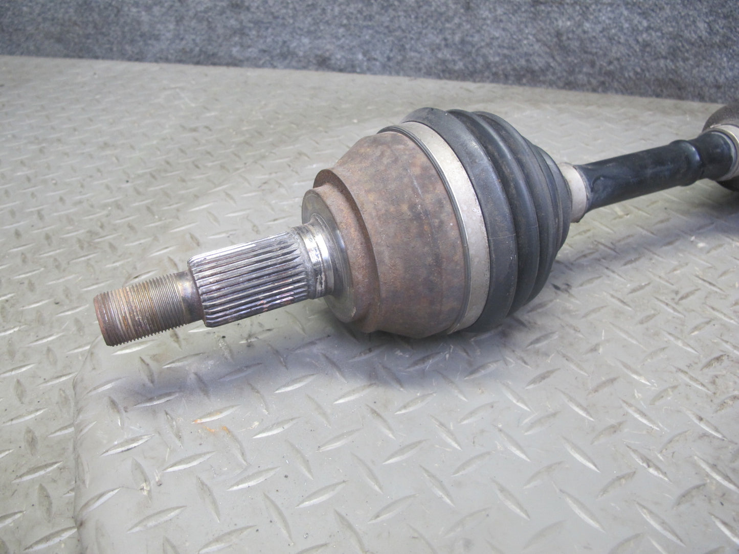 2008-2010 Porsche Cayenne 957 AWD Turbo Front Right Suspension Axle Shaft