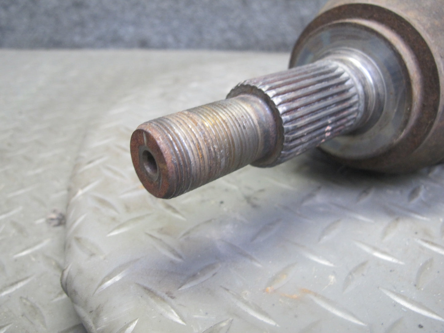 2008-2010 Porsche Cayenne 957 AWD Turbo Front Right Suspension Axle Shaft