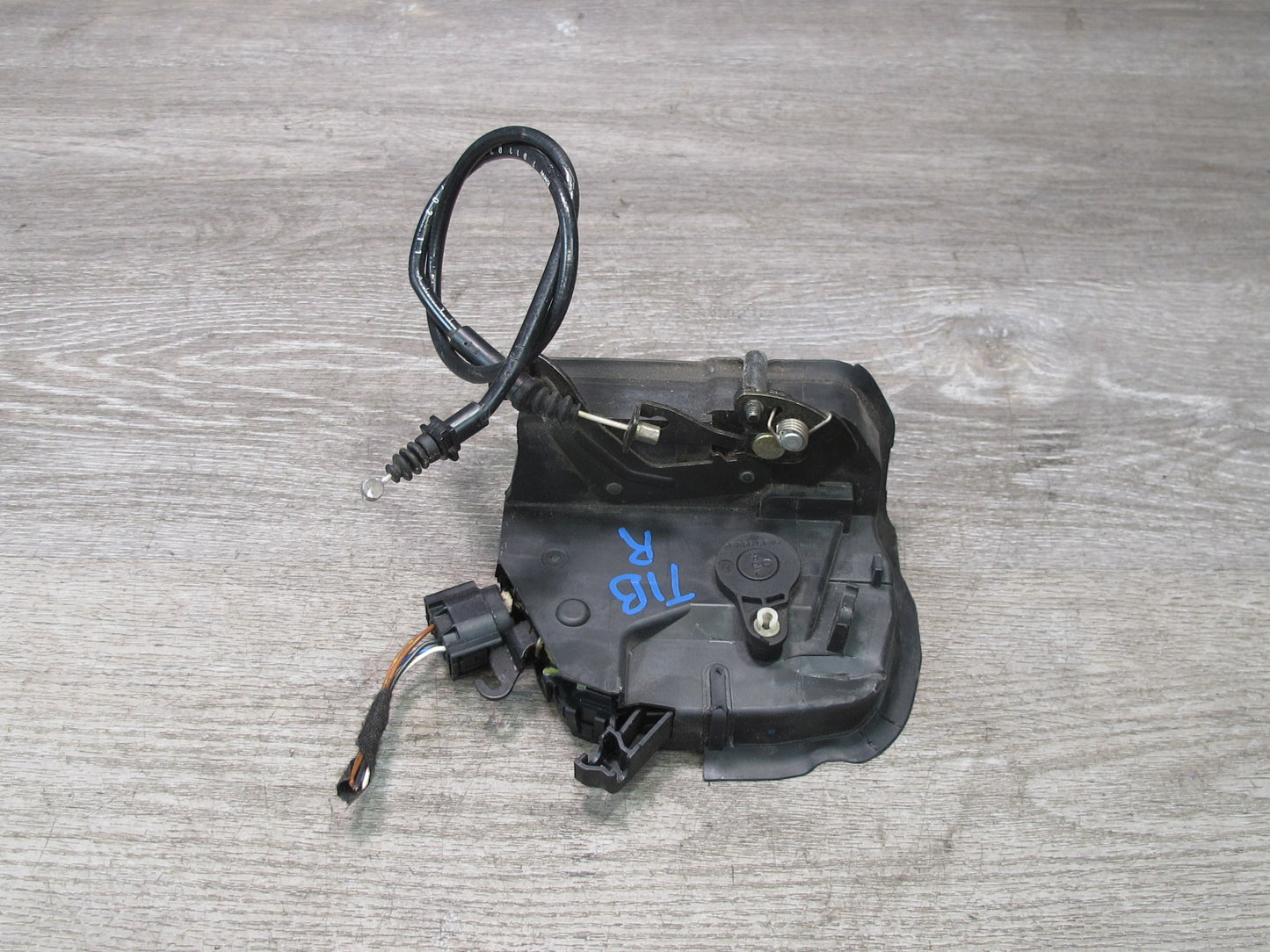 01-06 BMW E46 3-SERIES Coupe Convertible Right Door Lock Latch Actuator OEM