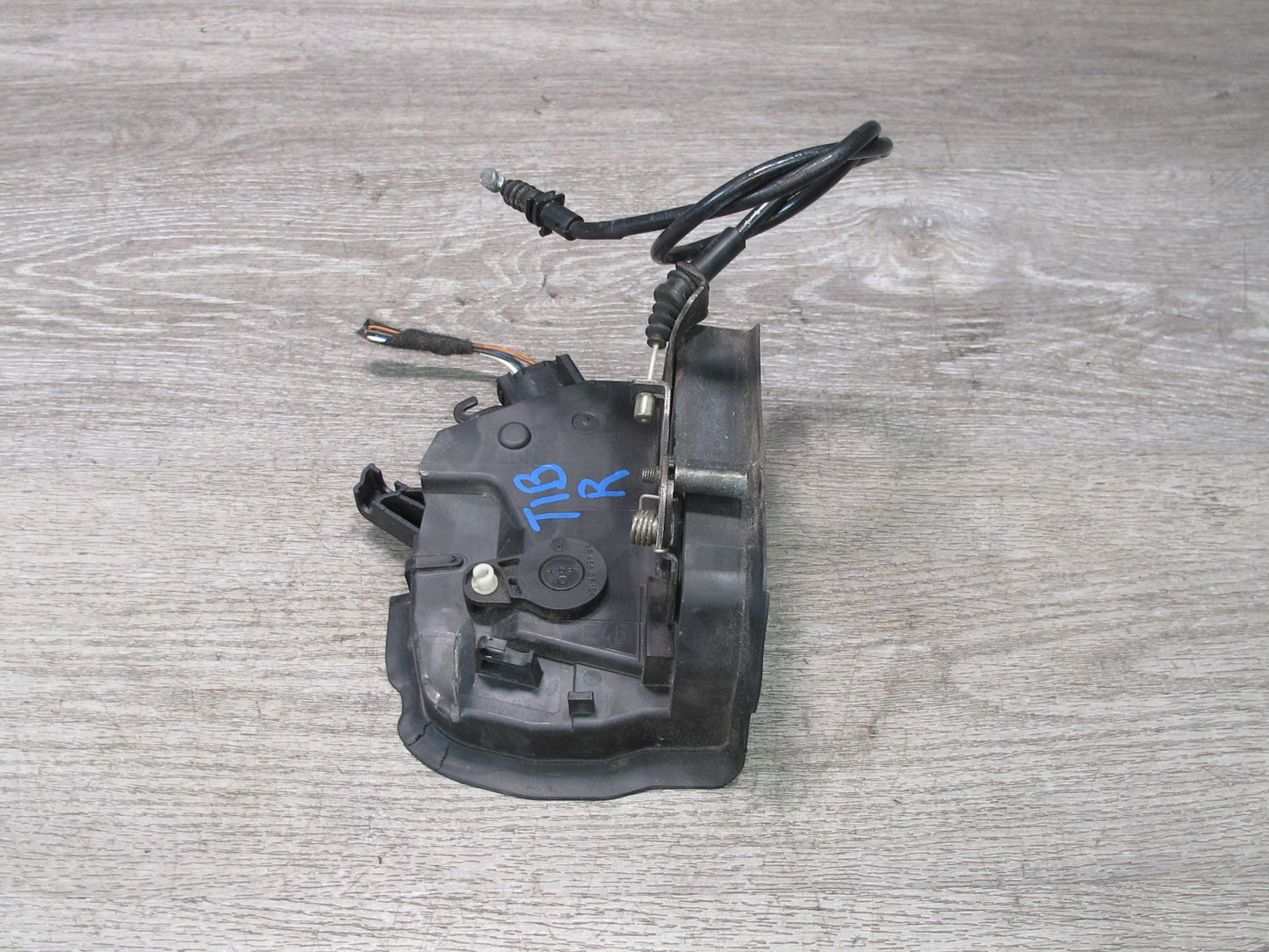 01-06 BMW E46 3-SERIES Coupe Convertible Right Door Lock Latch Actuator OEM