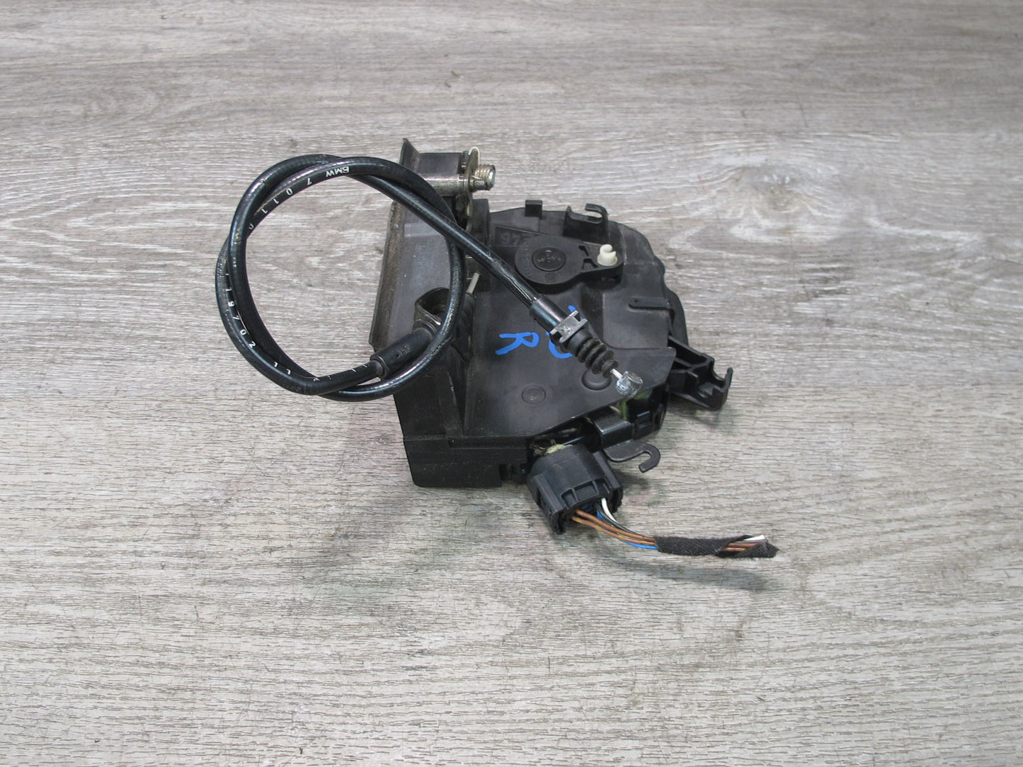 01-06 BMW E46 3-SERIES Coupe Convertible Right Door Lock Latch Actuator OEM