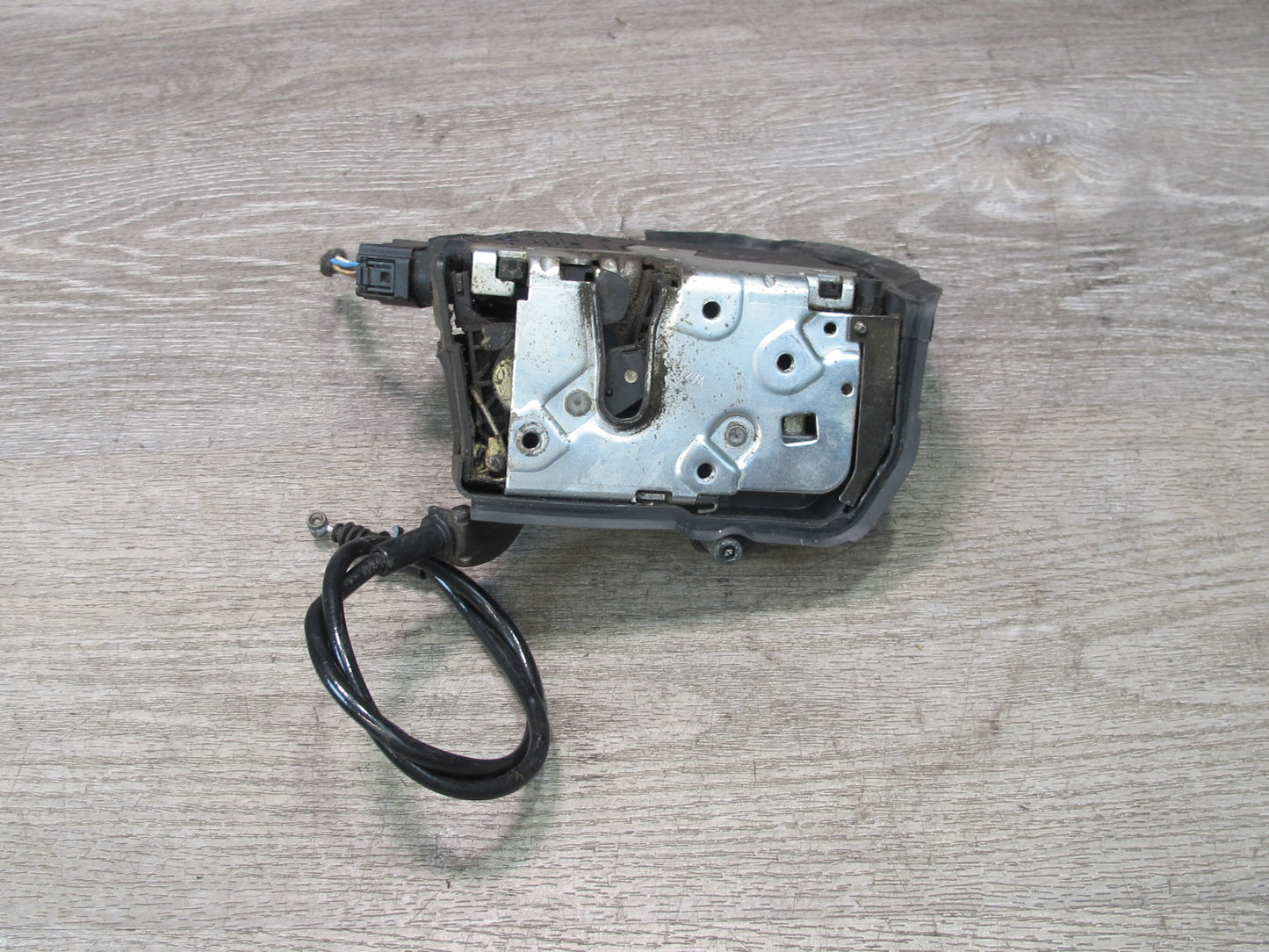 01-06 BMW E46 3-SERIES Coupe Convertible Right Door Lock Latch Actuator OEM