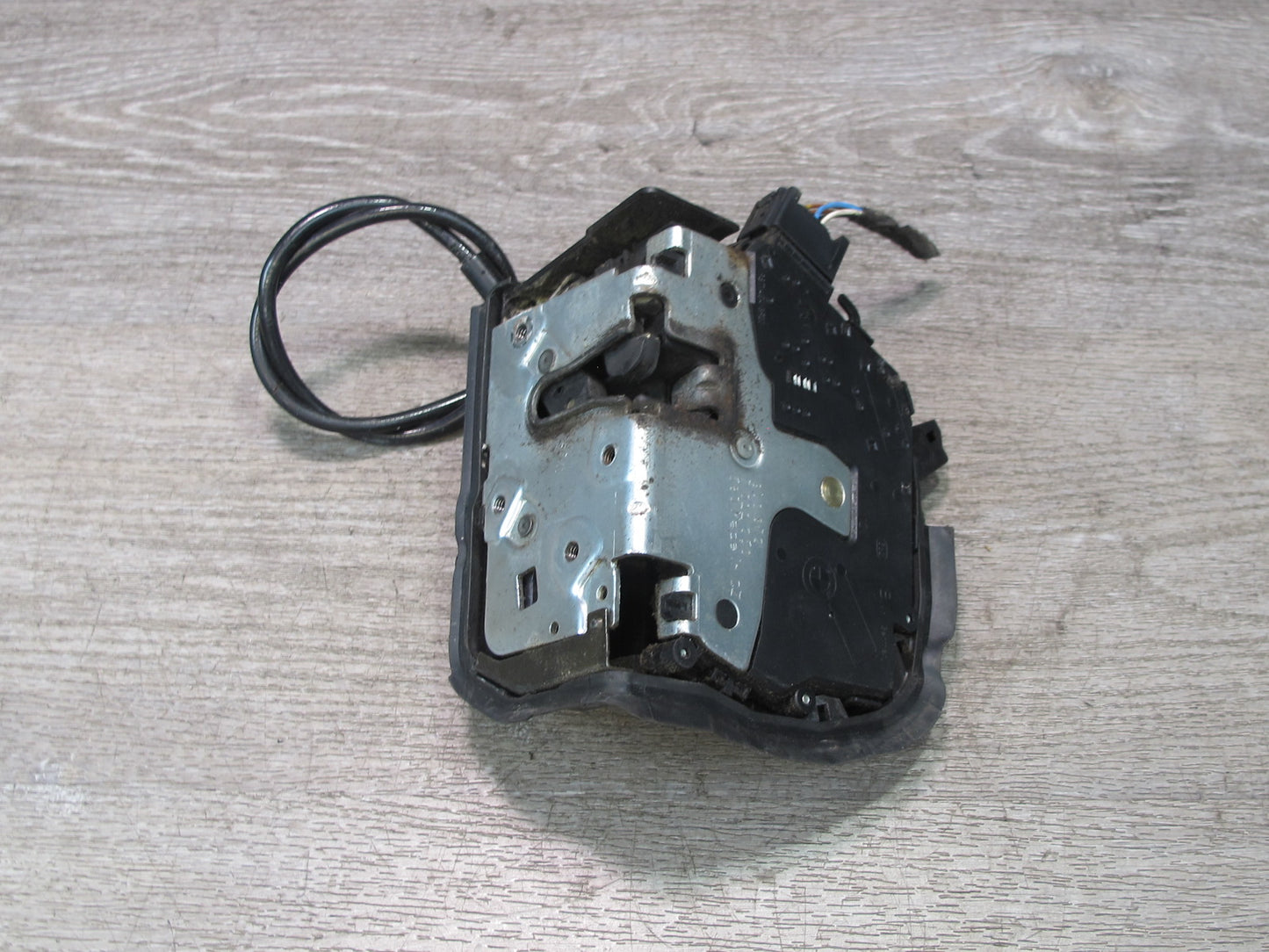 01-06 BMW E46 3-SERIES Coupe Convertible Right Door Lock Latch Actuator OEM