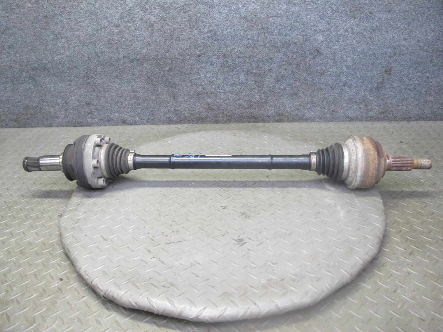 2003-2010 Porsche Cayenne 955 957 Rear Right Suspension Axle Shaft 7L0501201C