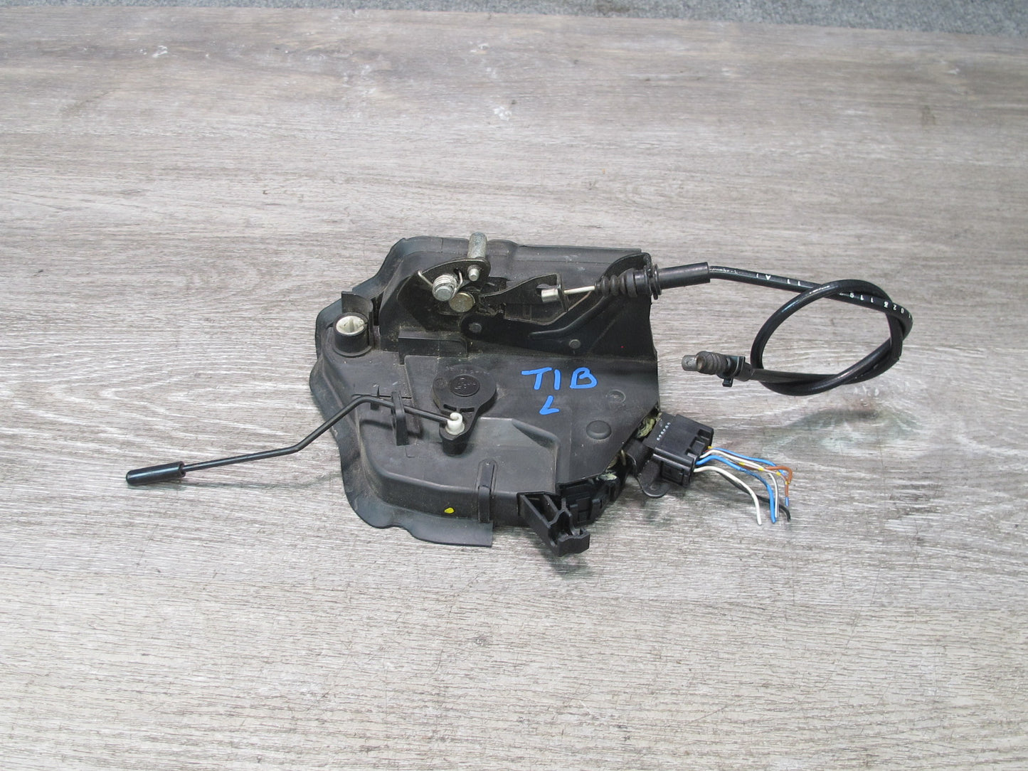 01-06 BMW E46 3-SERIES Coupe Convertible Left Door Lock Latch Actuator OEM