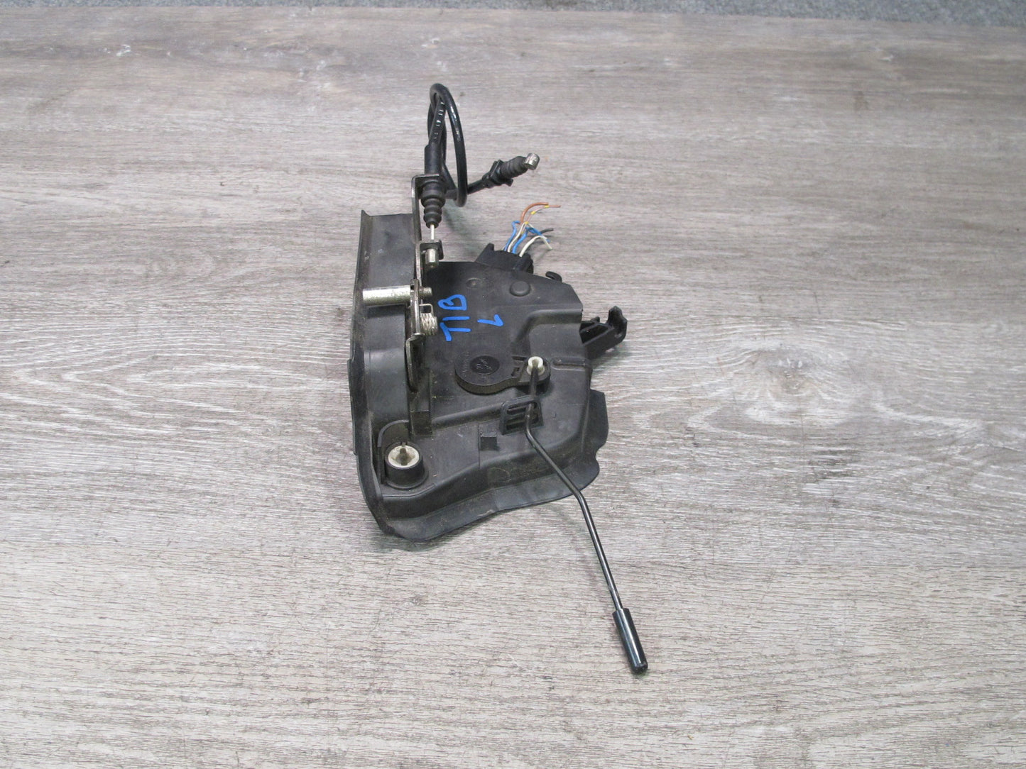 01-06 BMW E46 3-SERIES Coupe Convertible Left Door Lock Latch Actuator OEM