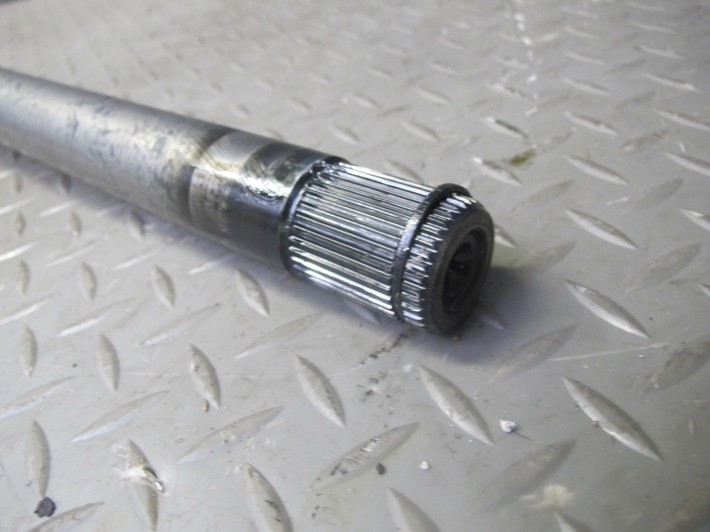 2008-2010 Porsche Cayenne 957 AWD Turbo Front Left Suspension Axle Shaft
