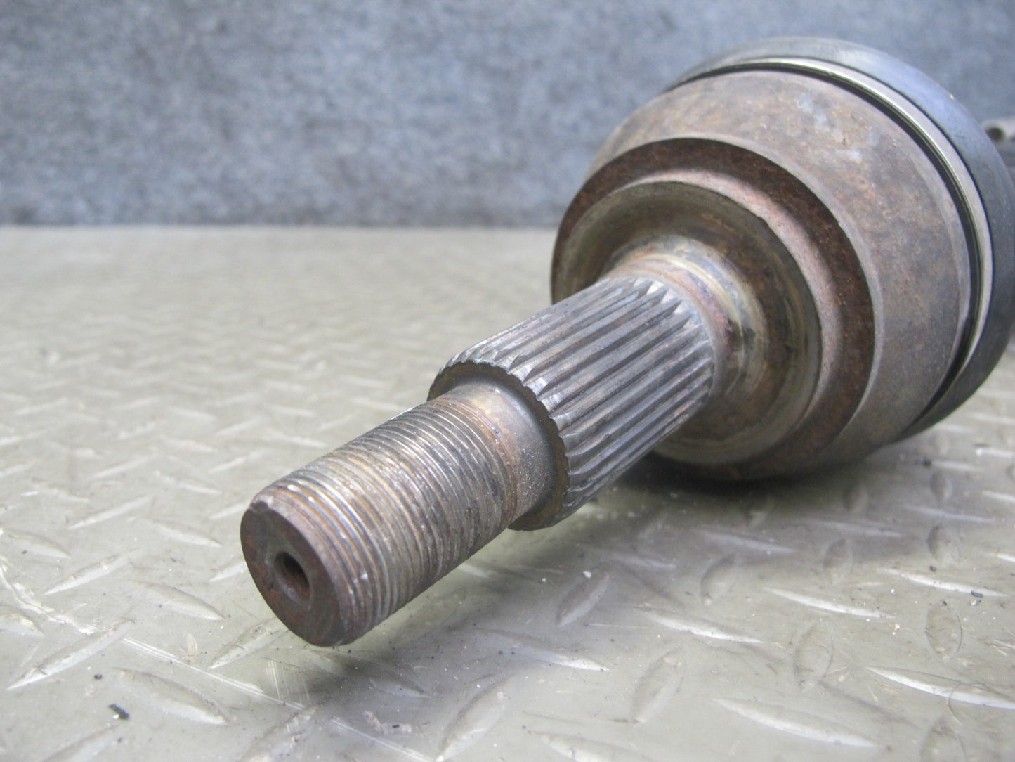 2008-2010 Porsche Cayenne 957 AWD Turbo Front Left Suspension Axle Shaft