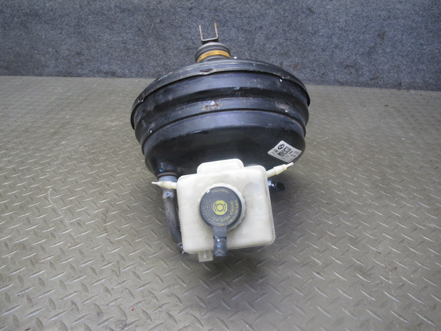 2014-2018 BMW F15 X5 Brake Master Cylinder Booster Fluid Reservoir Tank