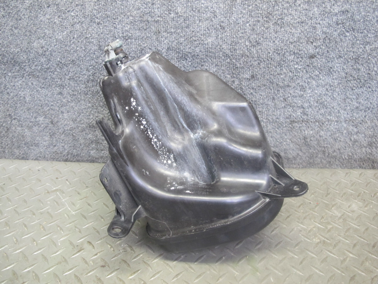 2014-2018 BMW F15 X5 Engine Coolant Expansion Overflow Reservoir Tank 7647290