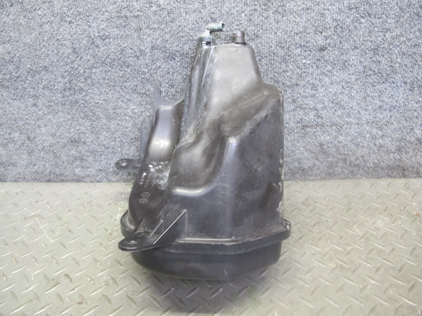 2014-2018 BMW F15 X5 Engine Coolant Expansion Overflow Reservoir Tank 7647290