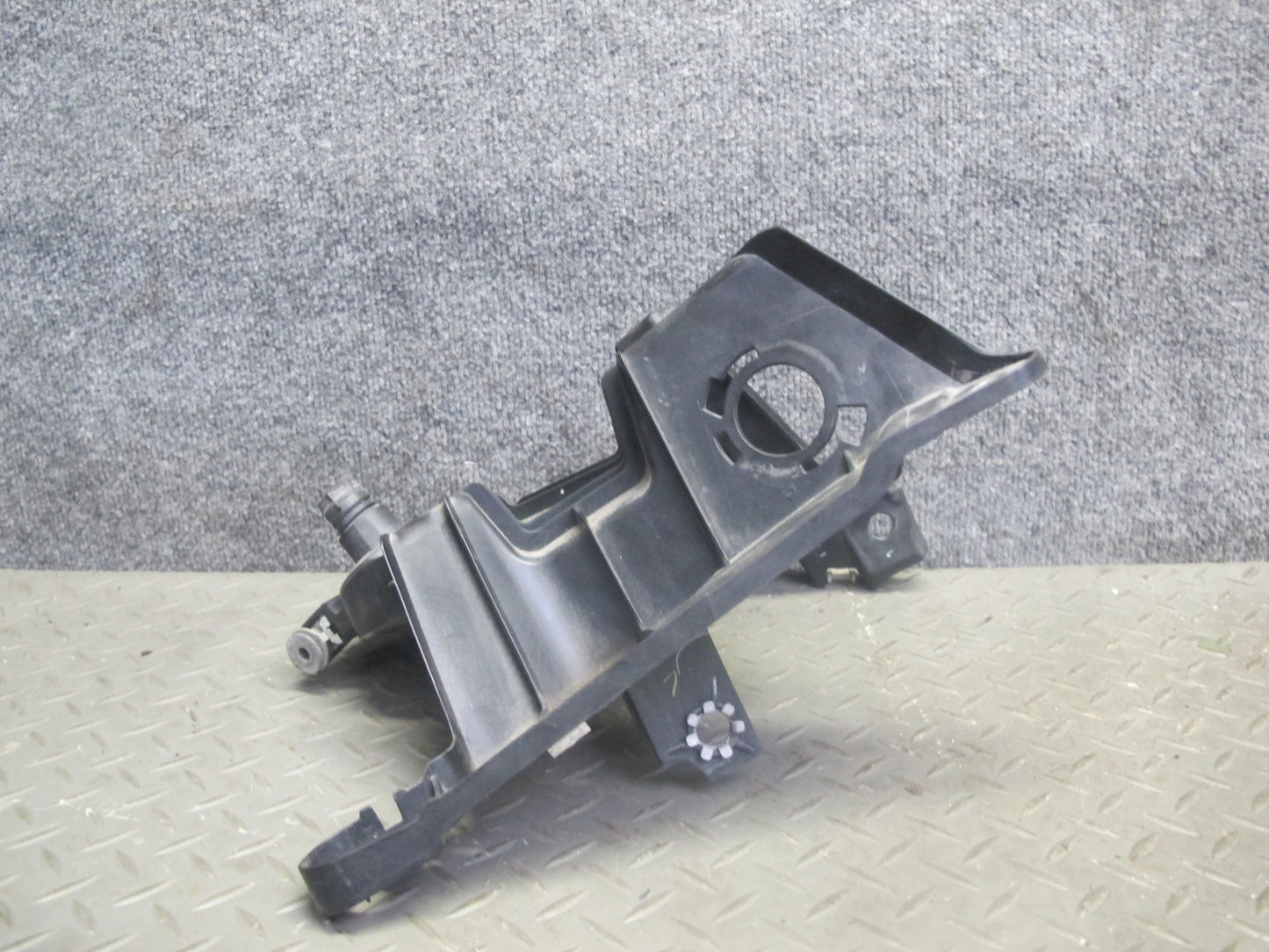 2014-2018 BMW F15 X5 Front Left & Right Fender Mount Bracket Support Set of 2