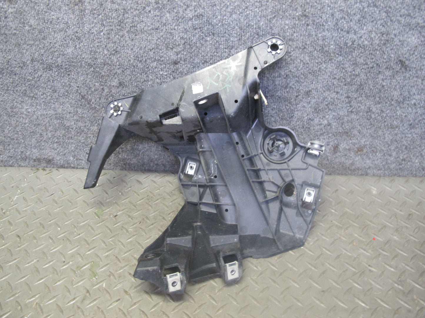 2014-2018 BMW F15 X5 Front Left & Right Fender Mount Bracket Support Set of 2