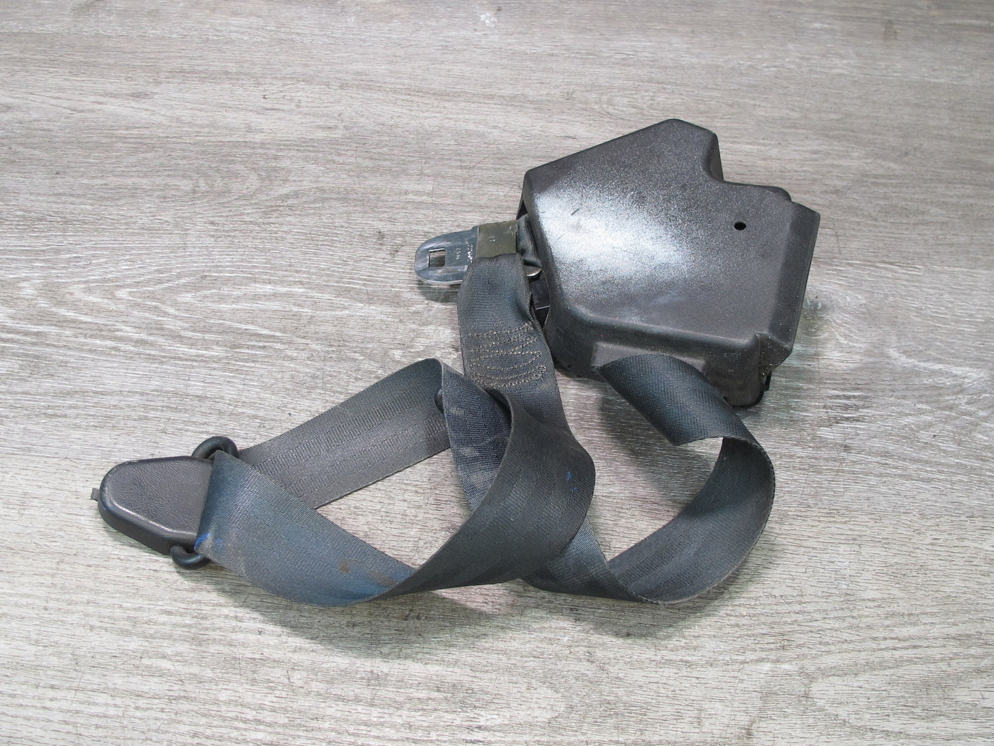 86-94 CHEVROLET CORVETTE C4 FRONT LEFT DRIVER SIDE SEATBELT RETRACTOR W/ BUCKLE SET OEM