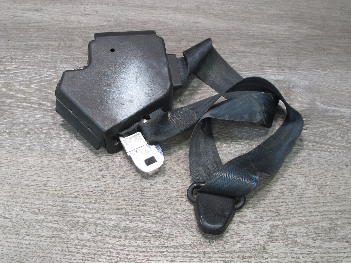86-94 CHEVROLET CORVETTE C4 FRONT LEFT DRIVER SIDE SEATBELT RETRACTOR W/ BUCKLE SET OEM