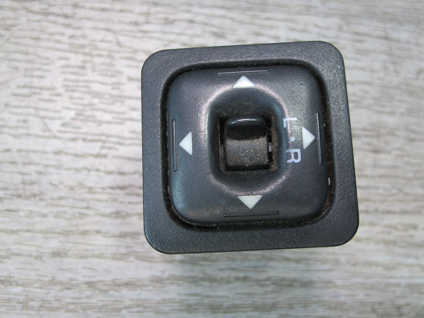 99-01 Isuzu Vehicross Exterior Door Mirror Control Switch OEM