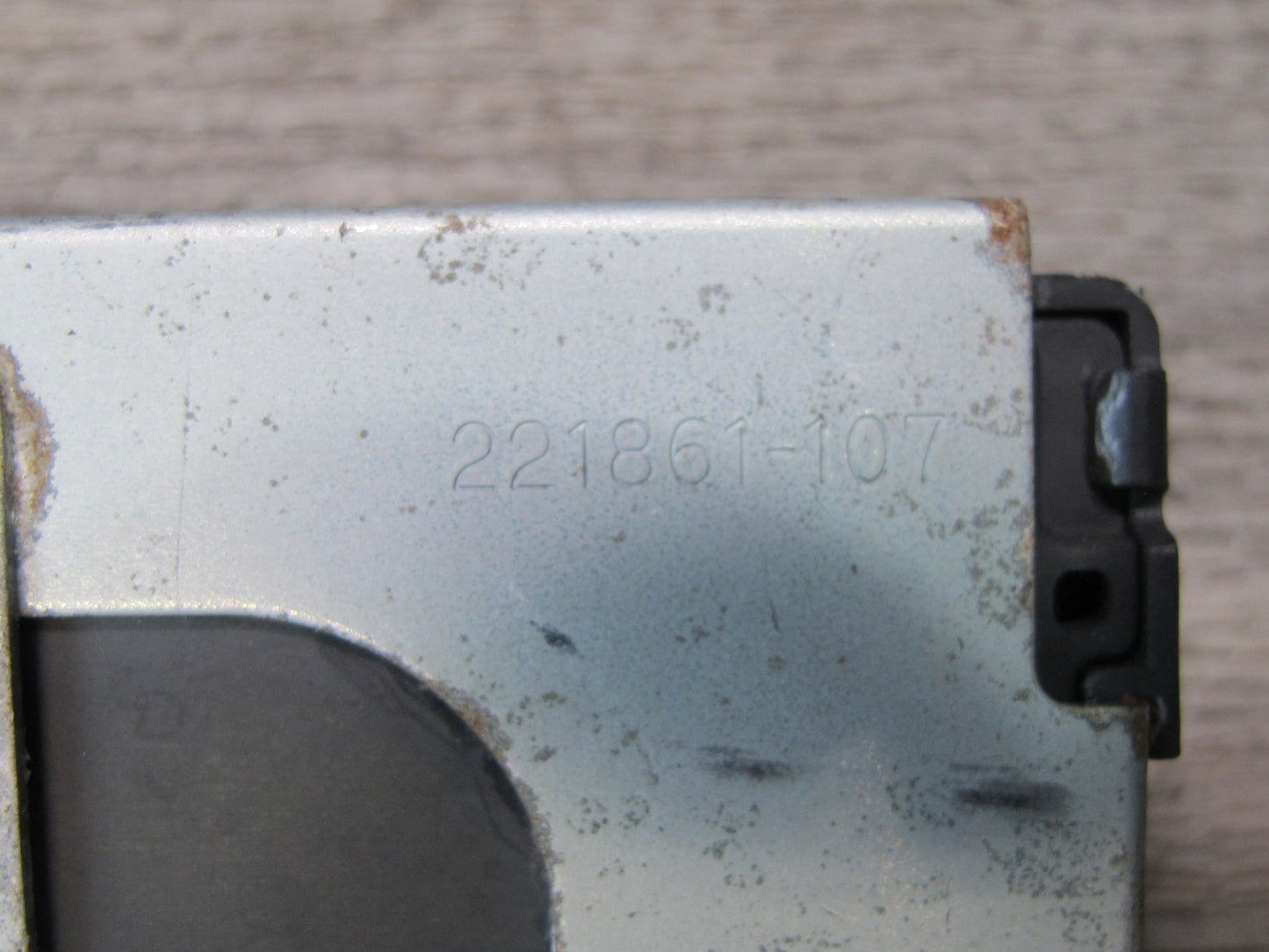 99-01 Isuzu Vehicross Cruise Control Module Unit Computer 8972104620 OEM