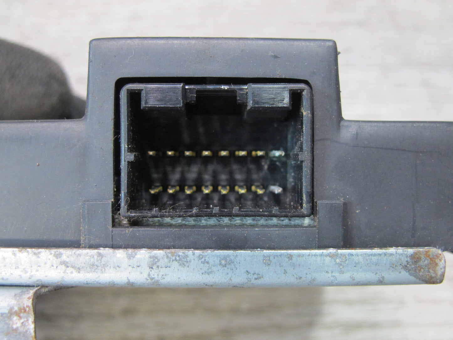 99-01 Isuzu Vehicross Cruise Control Module Unit Computer 8972104620 OEM