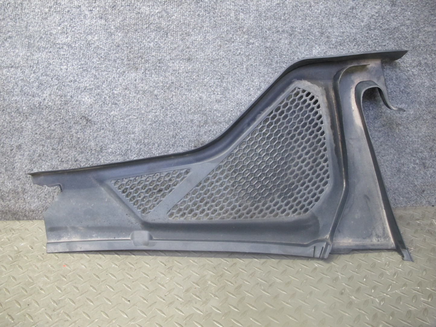 2014-2018 BMW F15 X5 Front Windshield Wiper Vent Cowl Trim Panel Set of 2