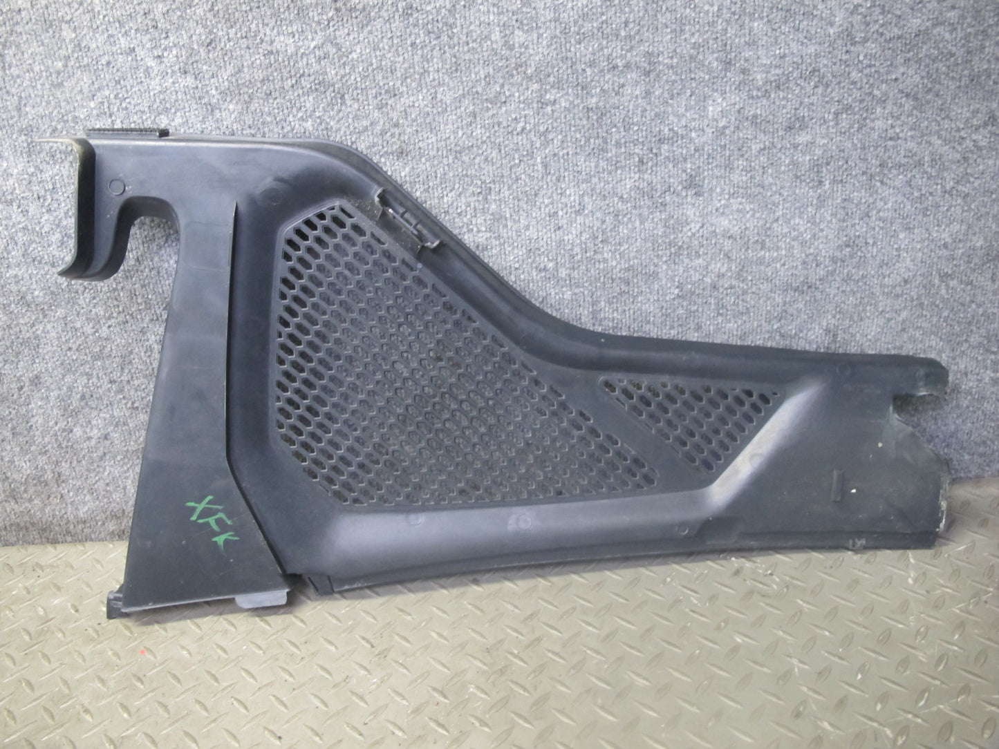 2014-2018 BMW F15 X5 Front Windshield Wiper Vent Cowl Trim Panel Set of 2