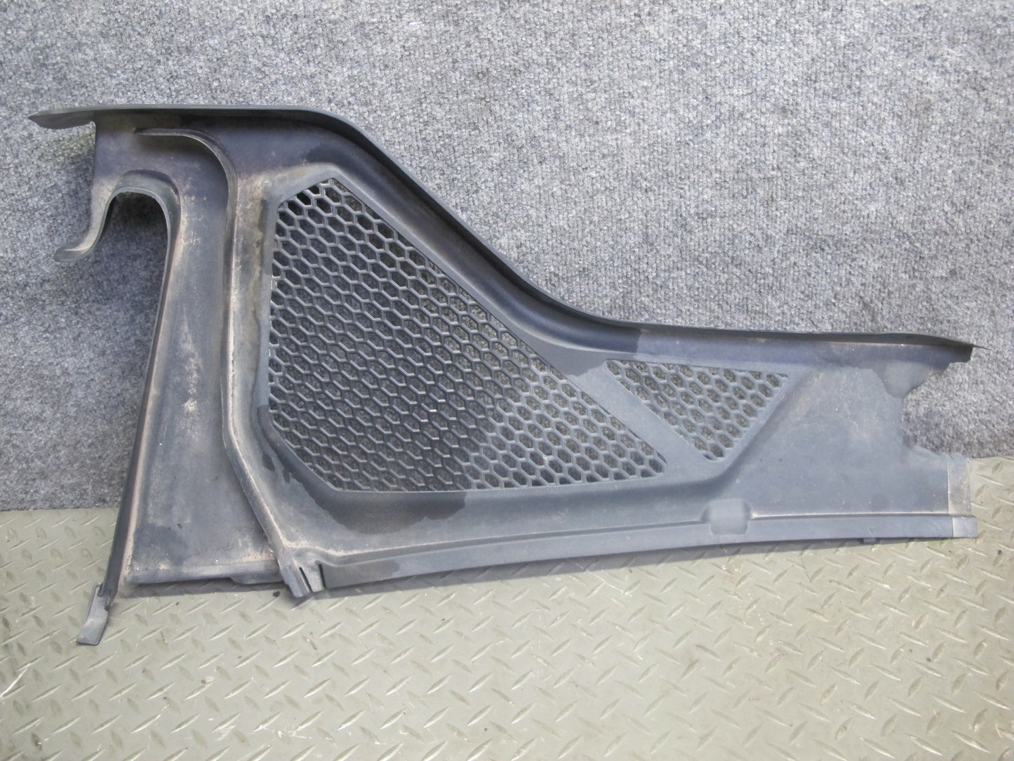 2014-2018 BMW F15 X5 Front Windshield Wiper Vent Cowl Trim Panel Set of 2