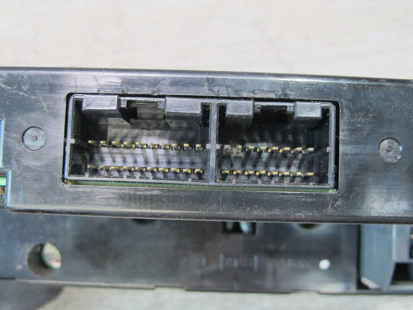 00-01 Isuzu Vehicross A/C Heater Climate Control Switch Panel 8972471450 OEM
