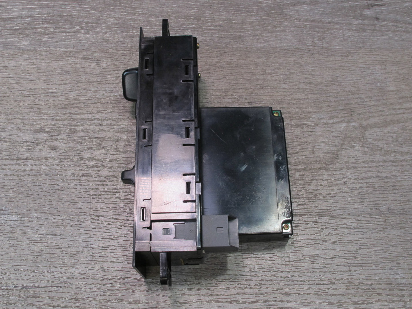 00-01 Isuzu Vehicross A/C Heater Climate Control Switch Panel 8972471450 OEM