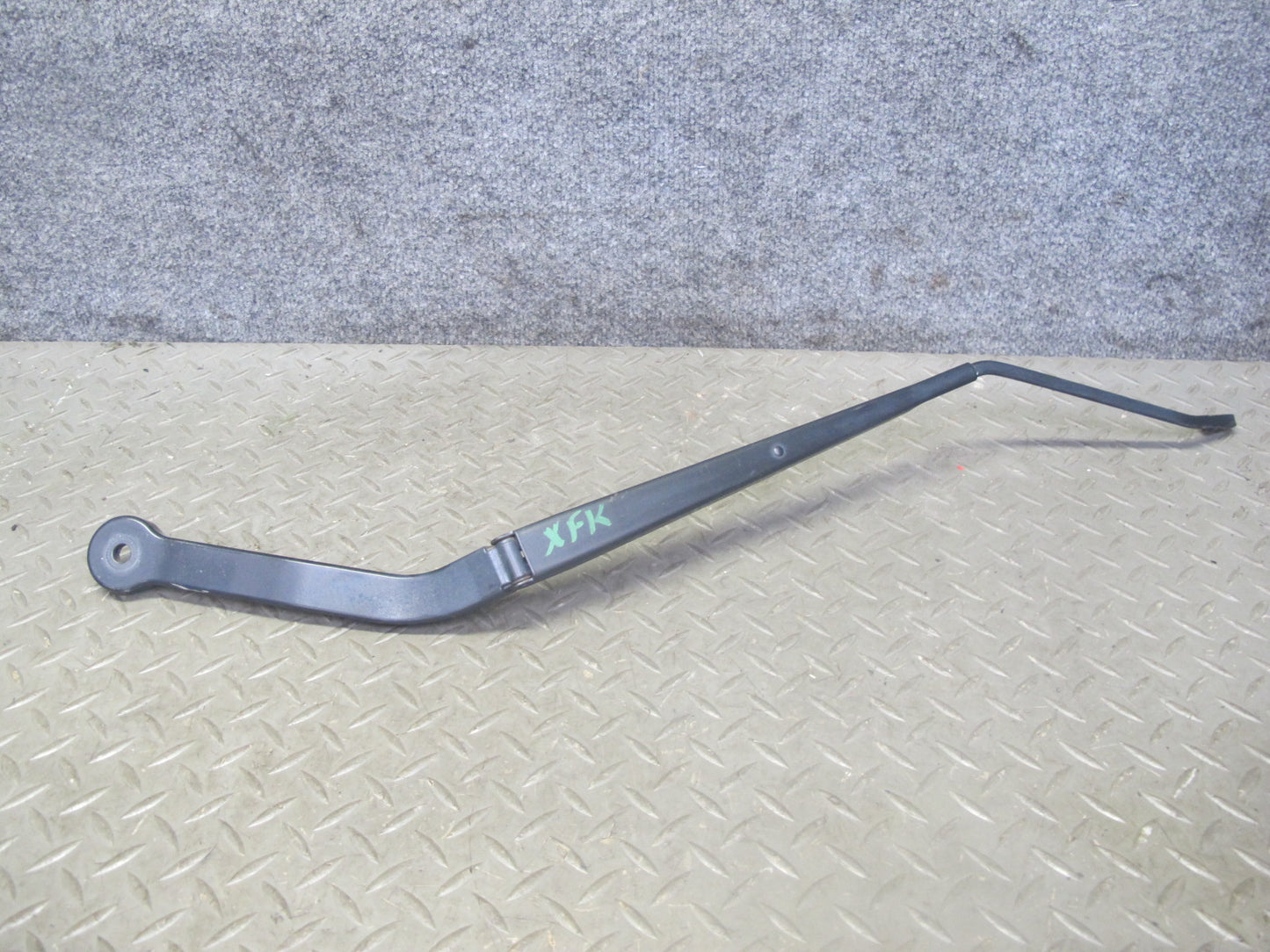 2014-2018 BMW F15 X5 Front Left & Right Windshield Wiper Arm Set of 2