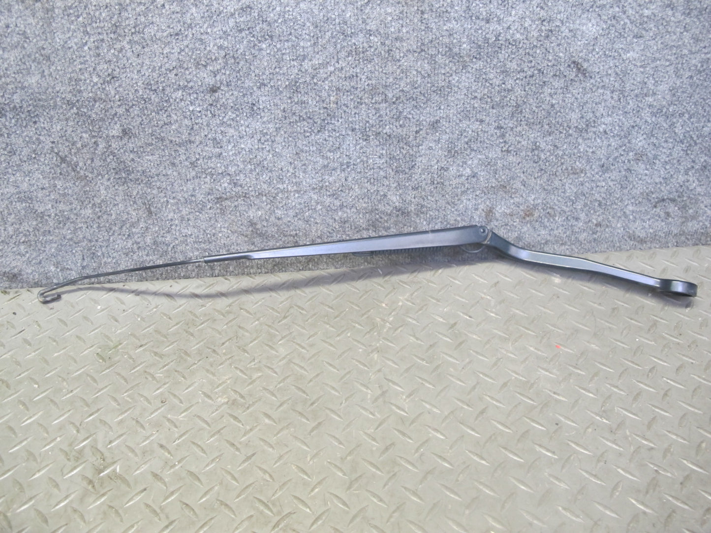 2014-2018 BMW F15 X5 Front Left & Right Windshield Wiper Arm Set of 2