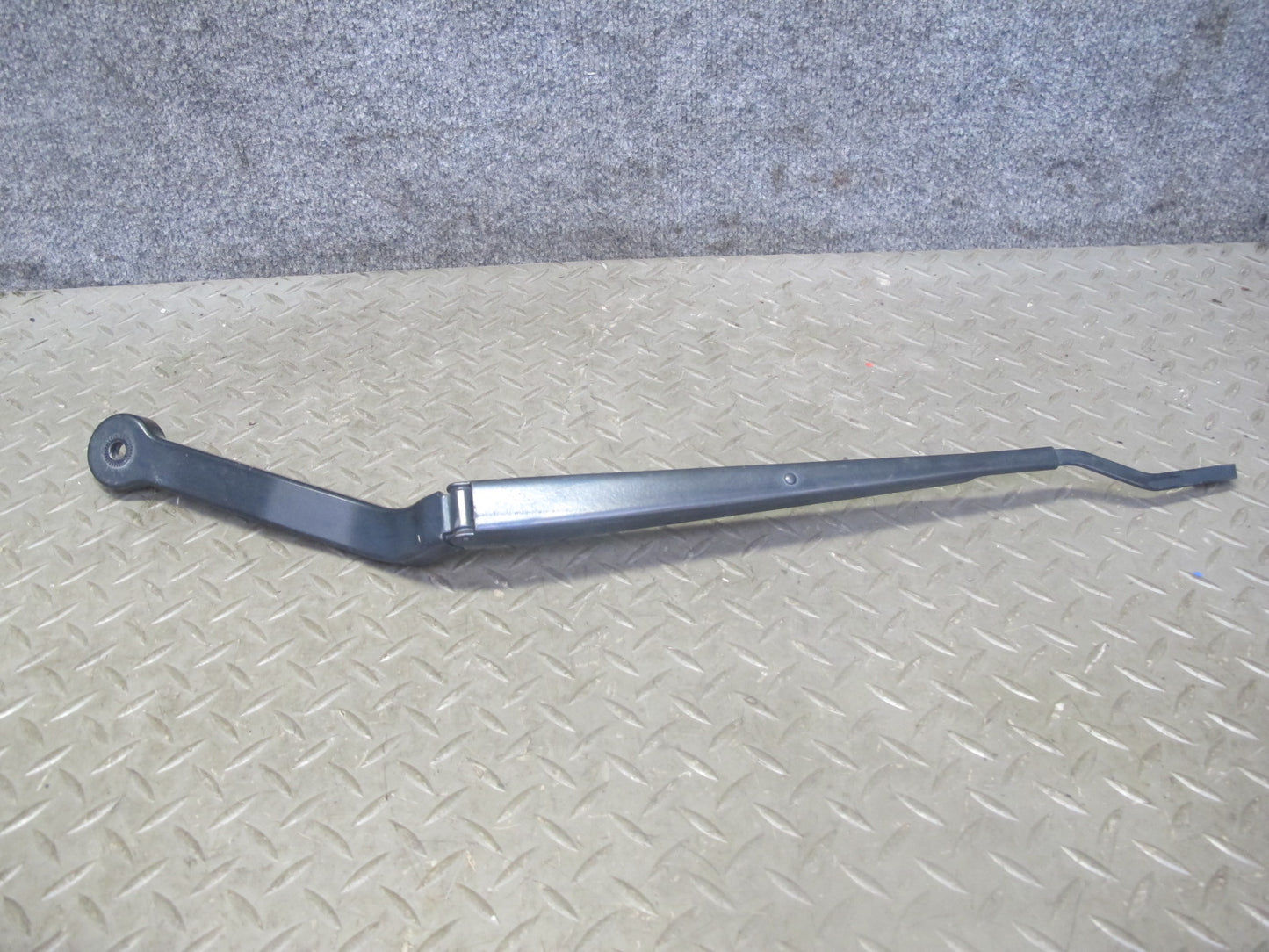 2014-2018 BMW F15 X5 Front Left & Right Windshield Wiper Arm Set of 2