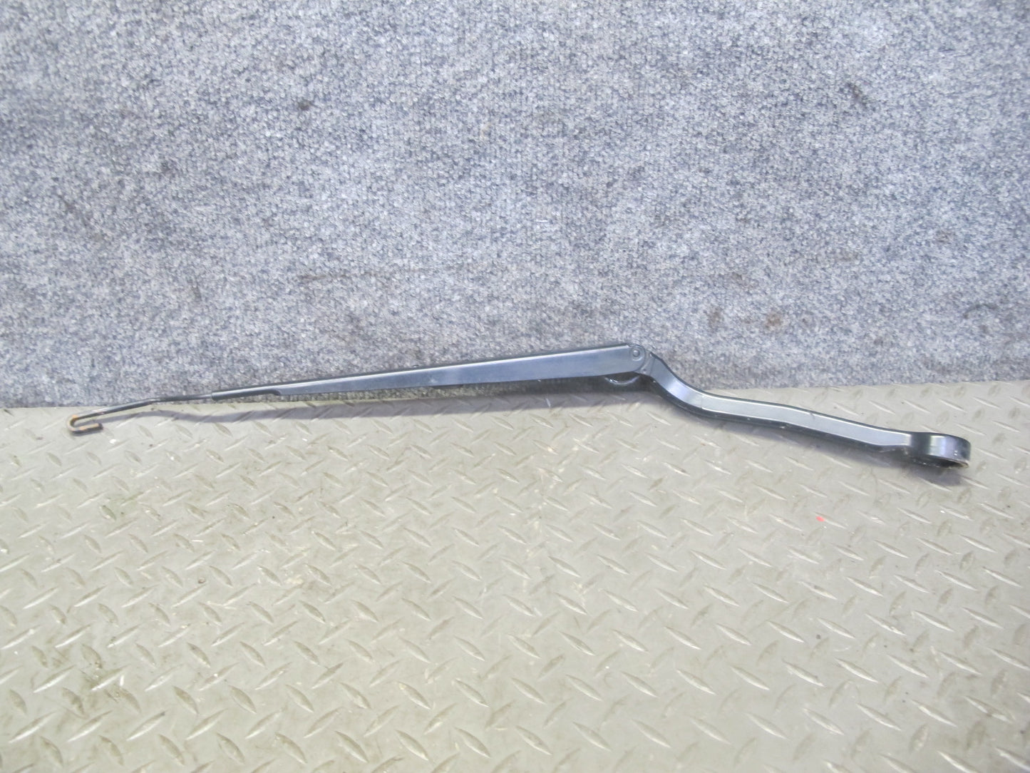 2014-2018 BMW F15 X5 Front Left & Right Windshield Wiper Arm Set of 2