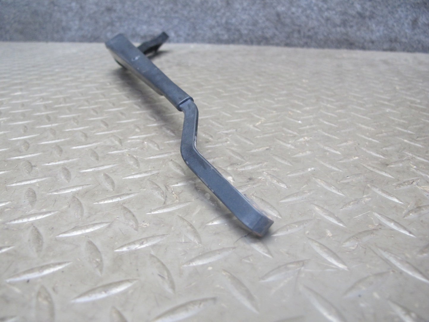2014-2018 BMW F15 X5 Front Left & Right Windshield Wiper Arm Set of 2