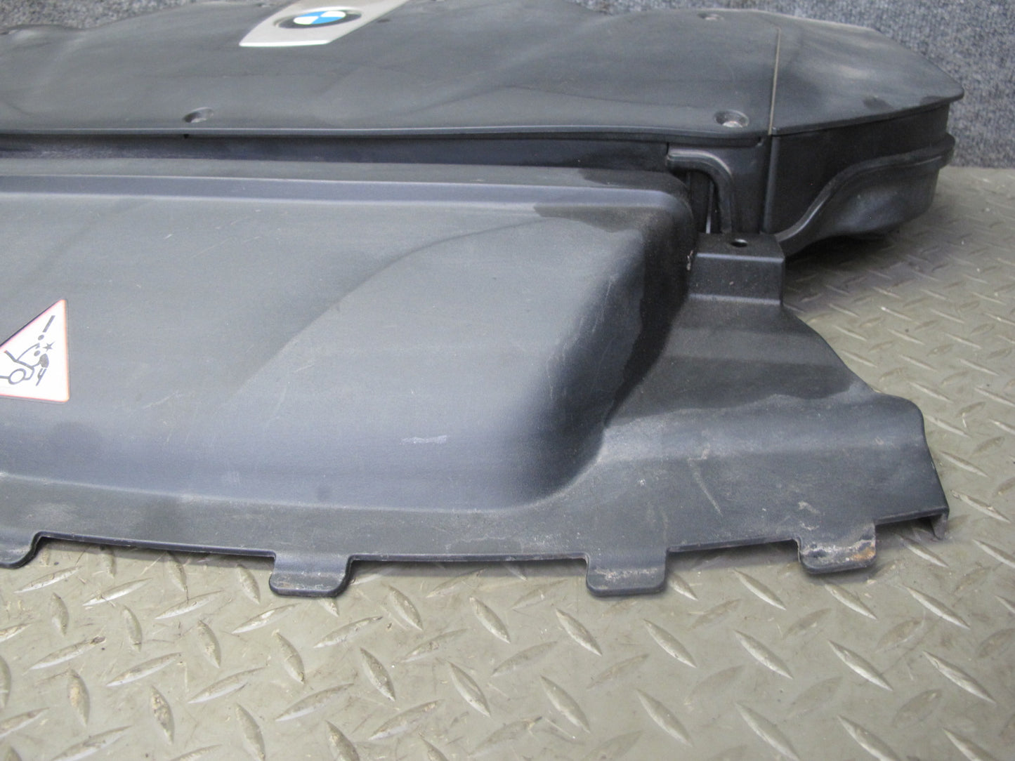 14-18 BMW F15 X5 AWD N63 Air Intake Muffler Cleaner Filter Box w MAF Sensors