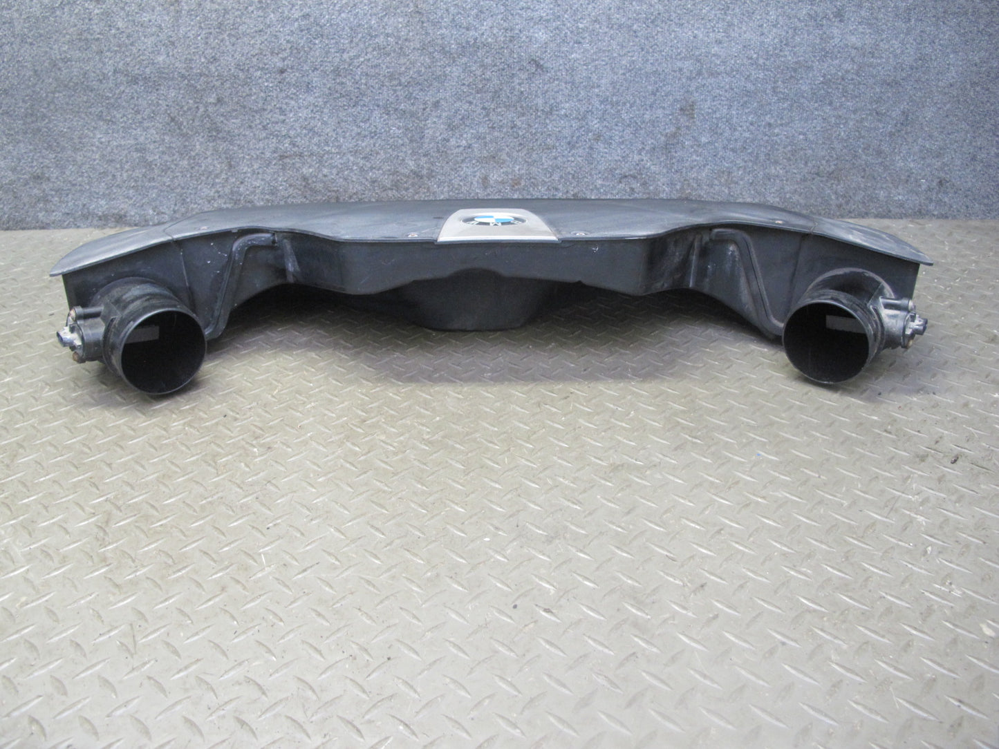 14-18 BMW F15 X5 AWD N63 Air Intake Muffler Cleaner Filter Box w MAF Sensors