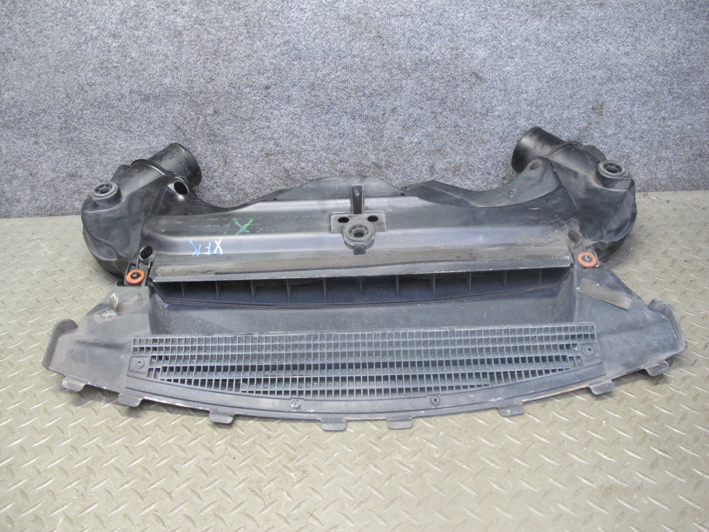 14-18 BMW F15 X5 AWD N63 Air Intake Muffler Cleaner Filter Box w MAF Sensors