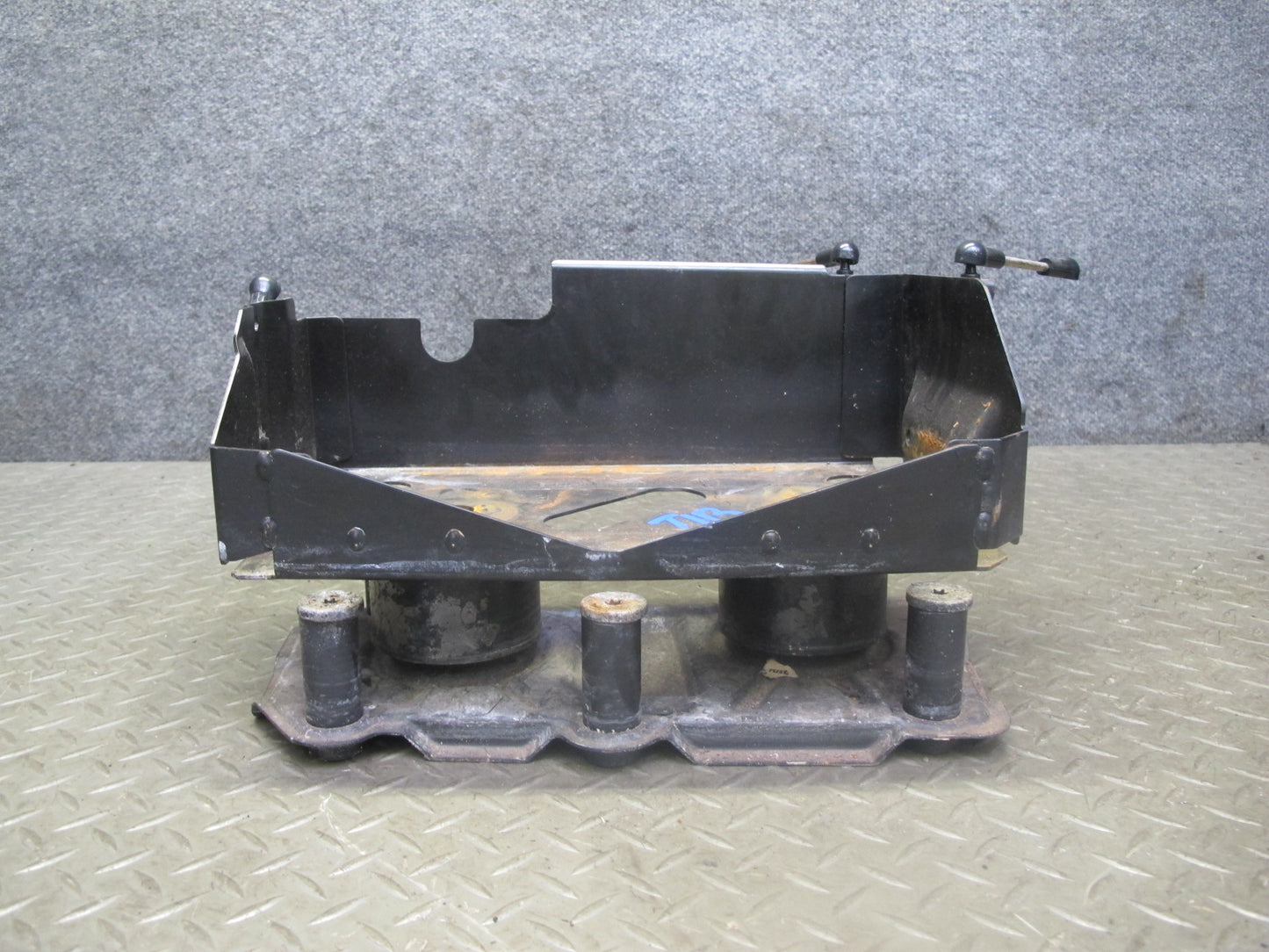 01-06 BMW E46 330ci Convertible Battery Tray Vibration Absorber Bracket Assy OEM
