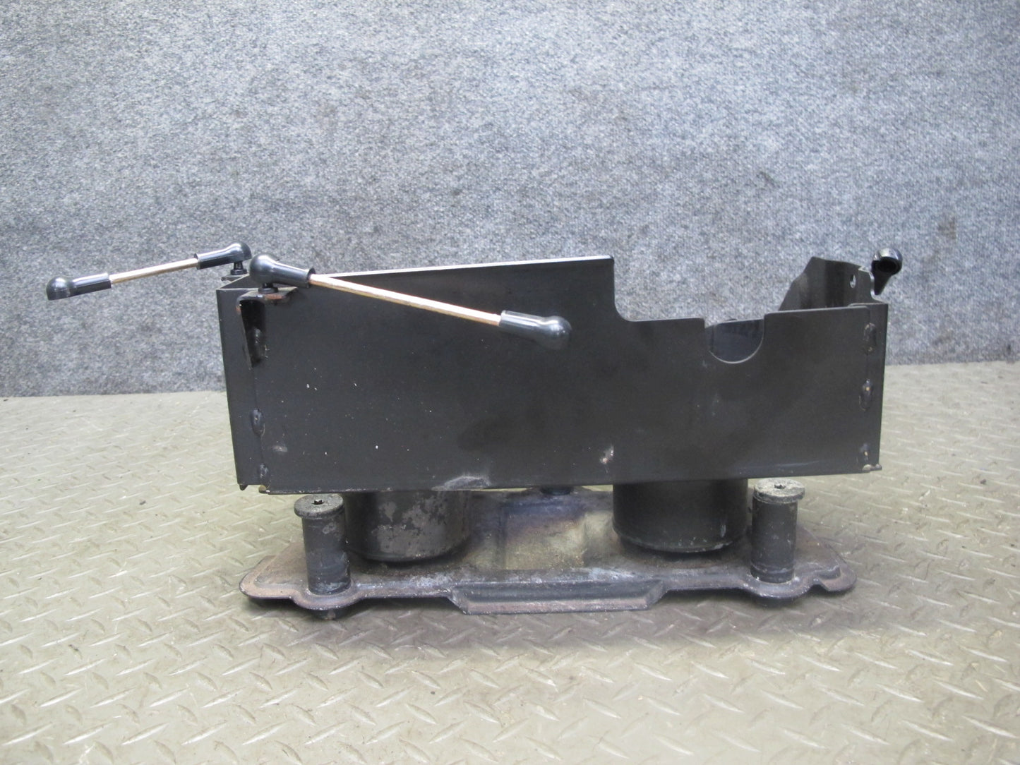 01-06 BMW E46 330ci Convertible Battery Tray Vibration Absorber Bracket Assy OEM