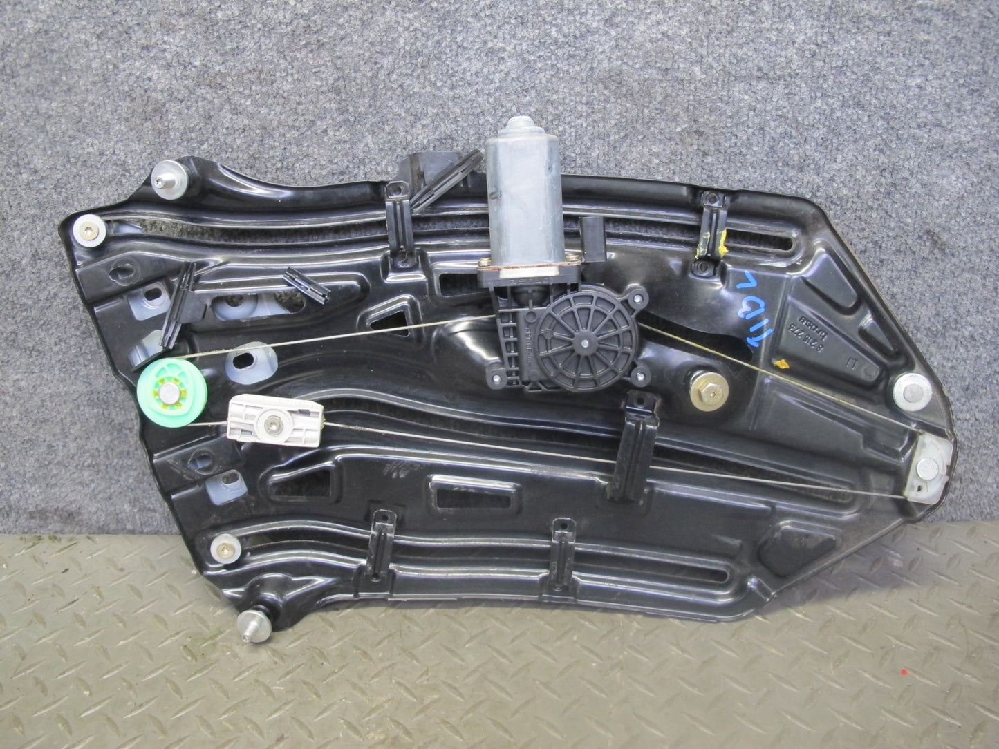 01-06 BMW E46 Convertible Rear Left Quarter Window Regulator w Motor OEM
